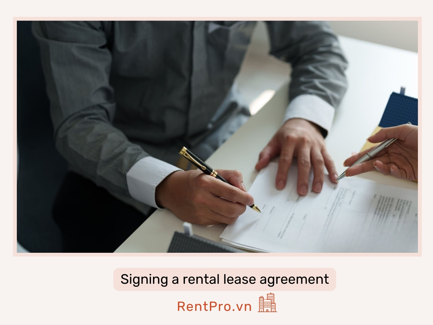 Signing-a-rental-lease-agreement