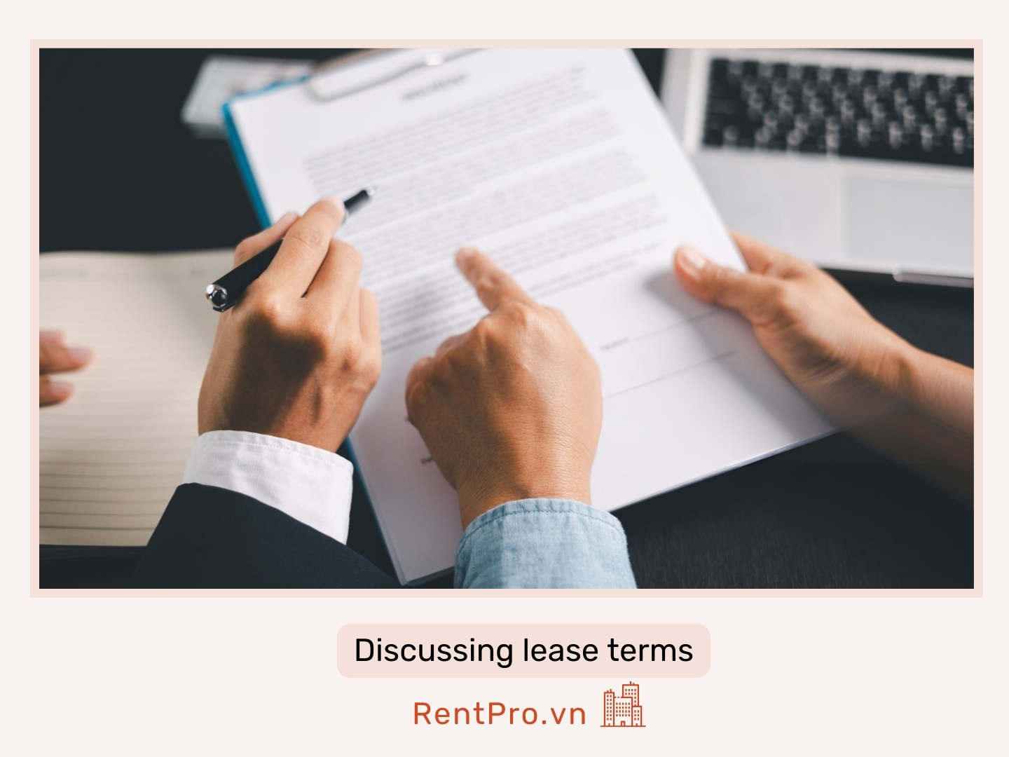 Discussing-lease-terms